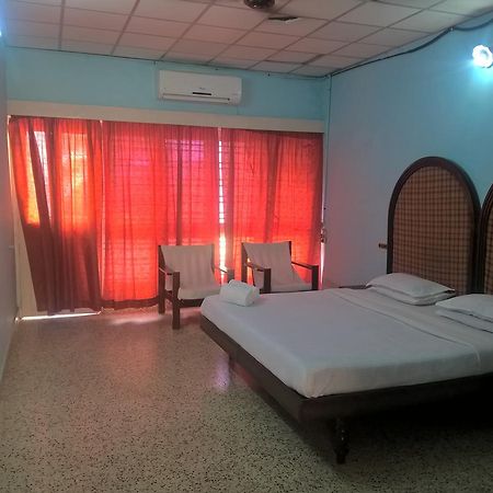 Hotel Seaweed Kovalam Esterno foto